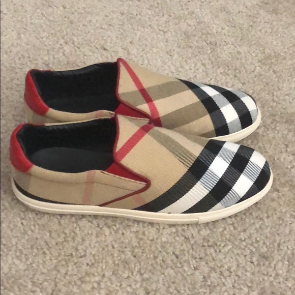 burberry slip on sneakers mens
